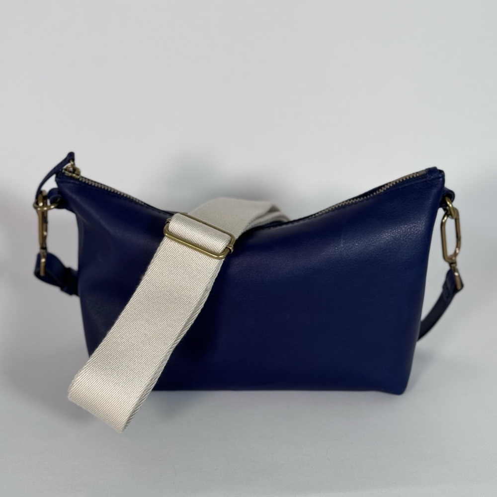New Madewell The Leather Carabiner Crossbody Sling Bag - Picture 4 of 4